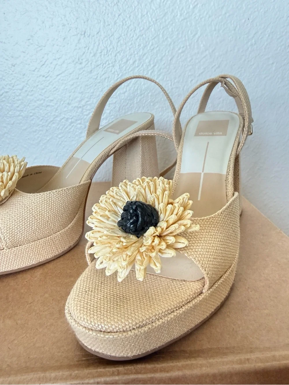 Dolce Vita Beige Platform Slingback Sandals with Floral Accent